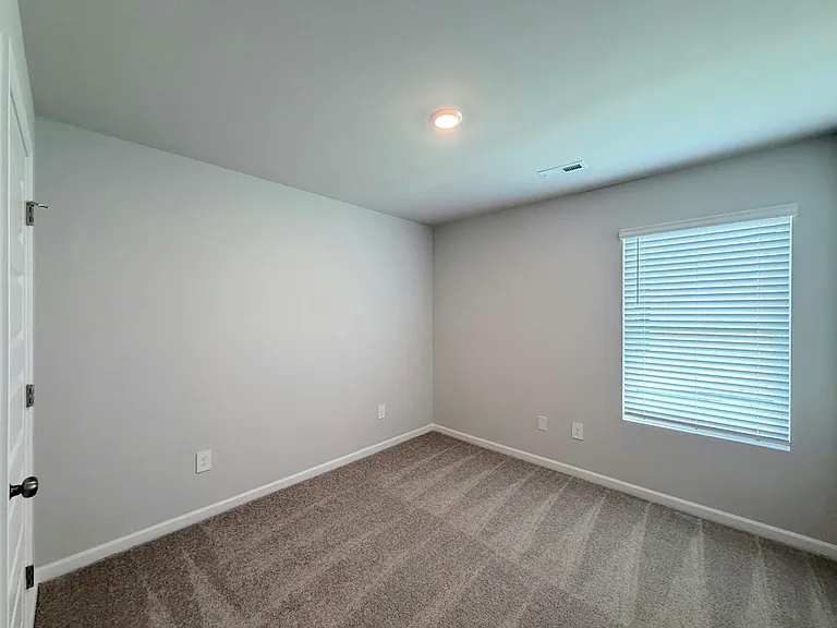 128 Challenger Way — Photo 37