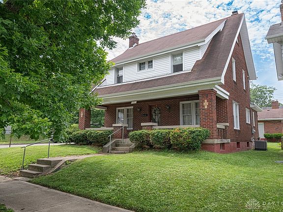 2nd image of 2324 Saint Charles Ave
