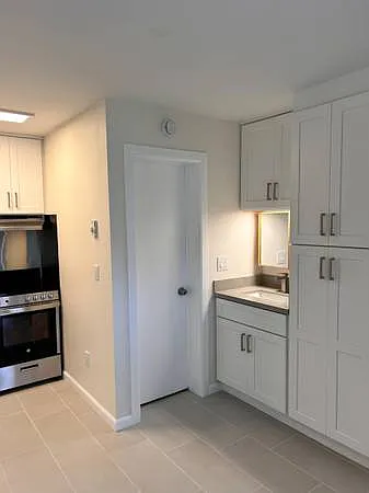 711 Sunset Ct #1 — Photo 7