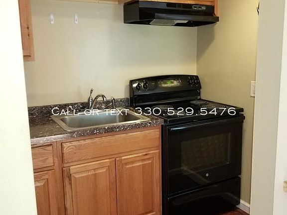3rd image of 526 Tallmadge Rd APT 2