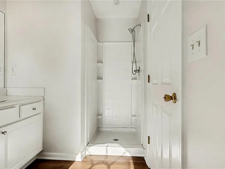 2559 Walden Lake Dr — Photo 11
