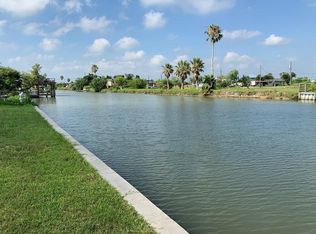 116 Ball St, Rockport, TX 78382