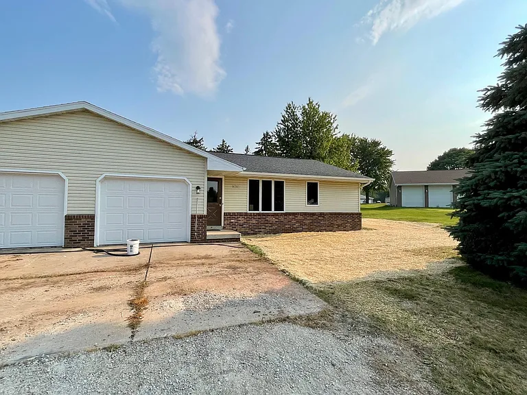 N1361 Moon Dust Ct — Photo 2