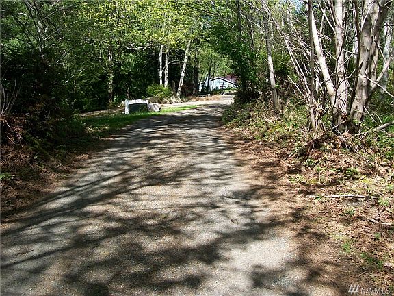 2nd image of 60 E Cougar Ln S