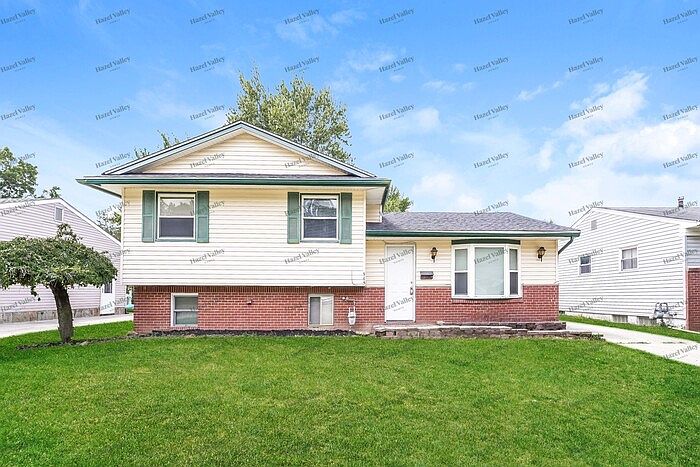 1st image of 965 Rosewood Dr