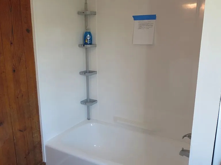 409 Hobart Ave — Photo 11