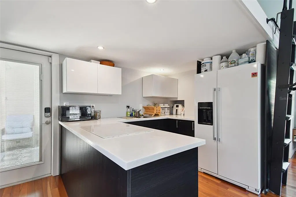 1 bed, 1.0 bath, 400 sqft, $1,800 — Photo 3