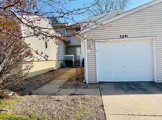 3291 Johnathan Ave, Bettendorf, IA
