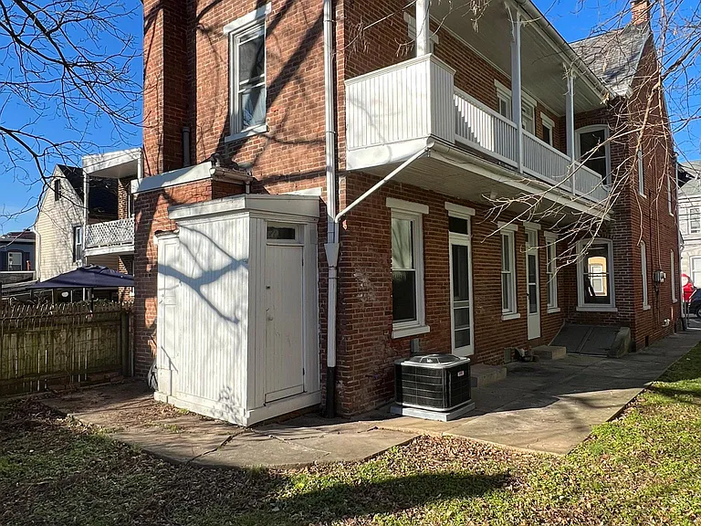 440 W Vine St — Photo 3