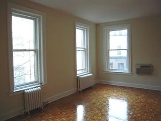 Rented by Douglas Elliman | media 24