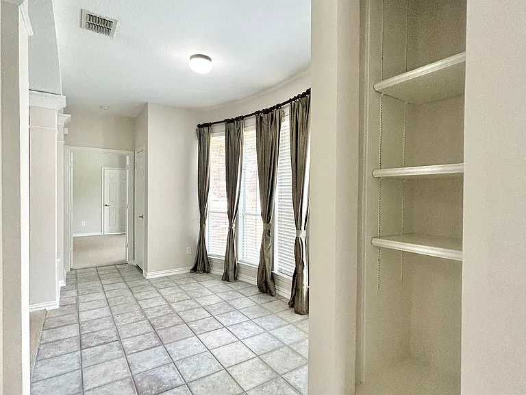 604 Peacock Dr — Photo 29