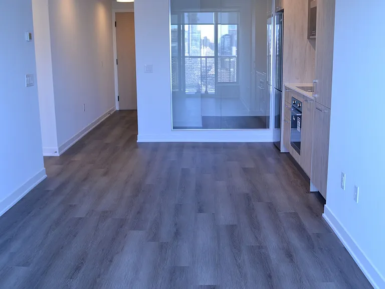 10 Oak St #2407 — Photo 2