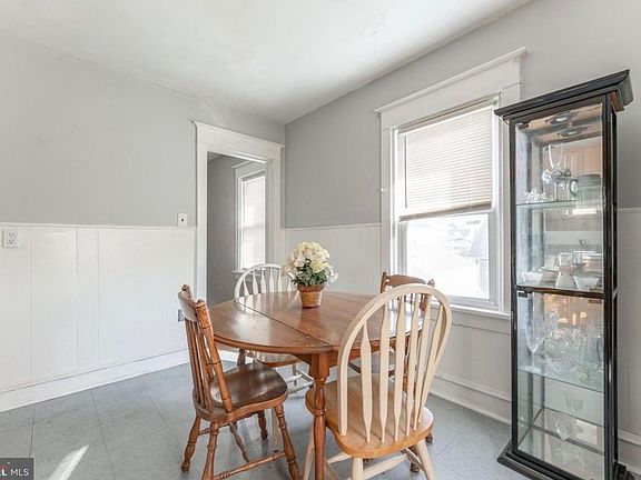 3rd image of 150 Kedron Ave