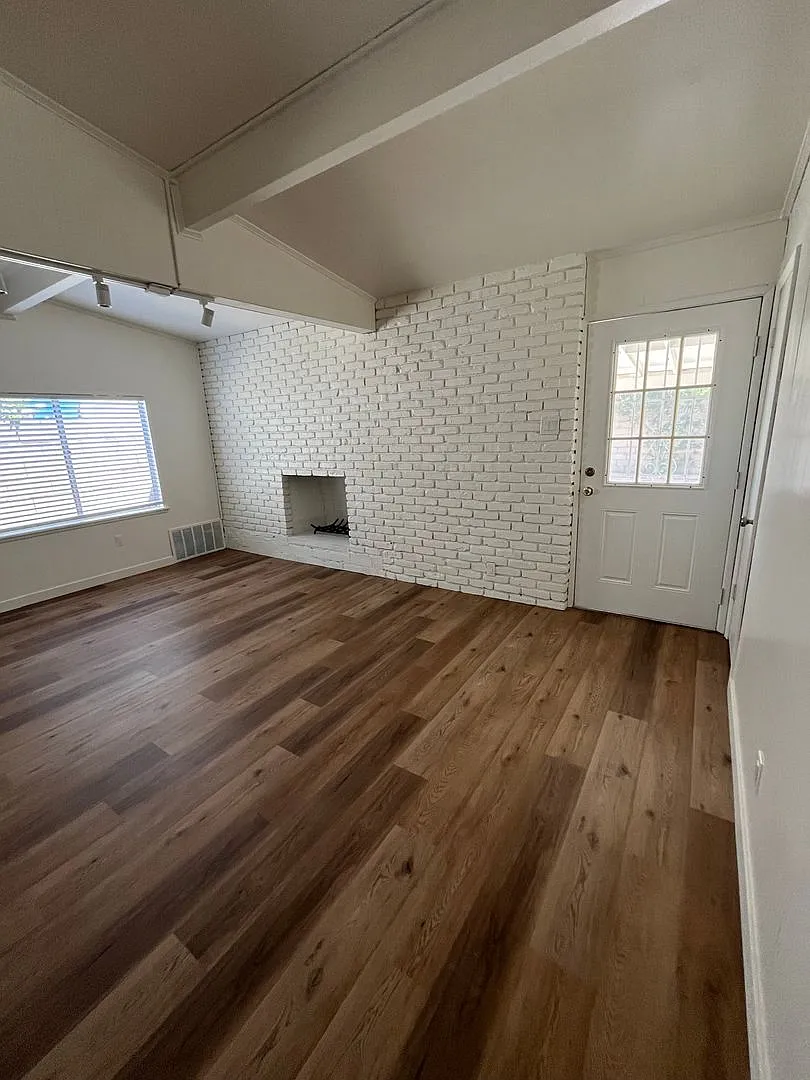 3 Bd/1 bath House in a great neighborhood — Photo 3