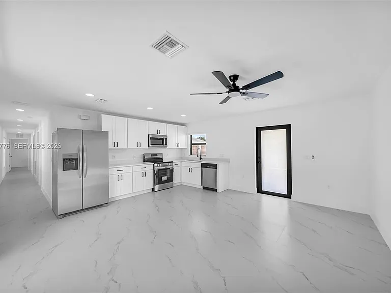 4986 Fairway Ct — Photo 3