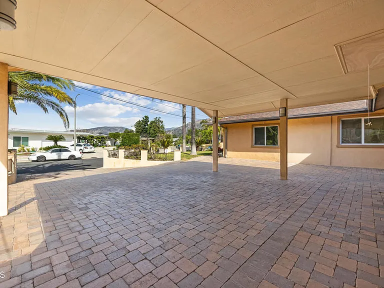 9350 Crystal View Dr — Photo 4