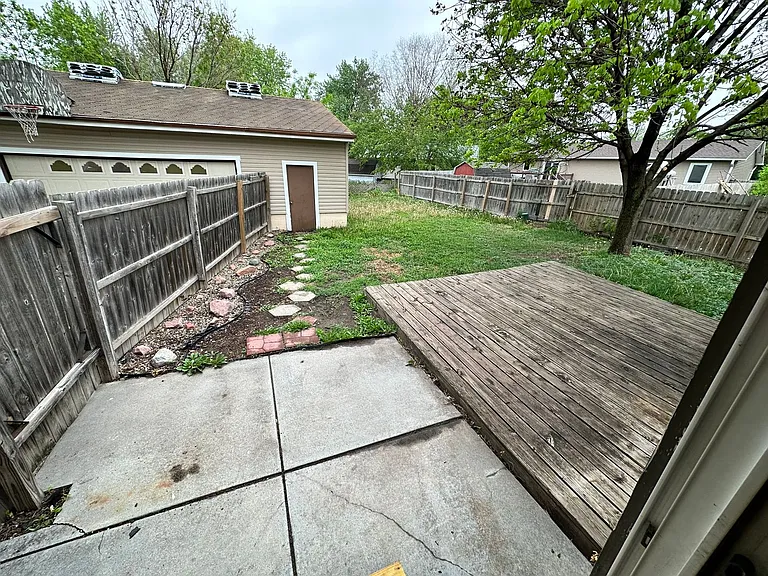 2321 W Sumner St — Photo 9