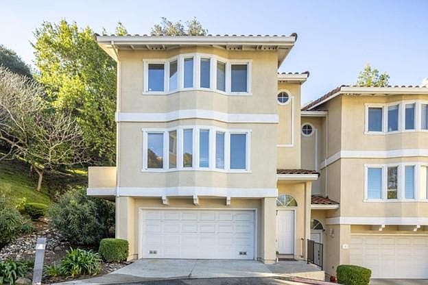 1st image of 6 Torino Ln