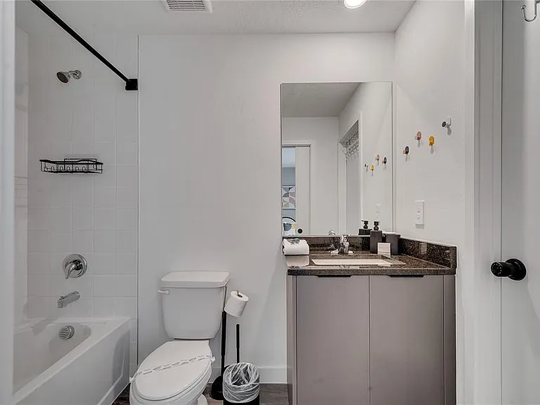 3205 Energy Dr — Photo 39
