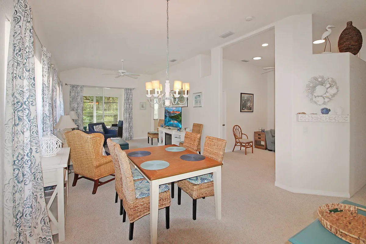 Building Photo - 1230 Berkshire Cir
