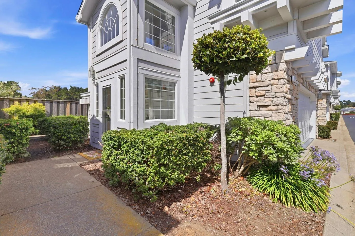 1 bed, 939 sqft, $3,500 — Photo 2