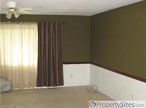 4th image of 709 Dresden Dr