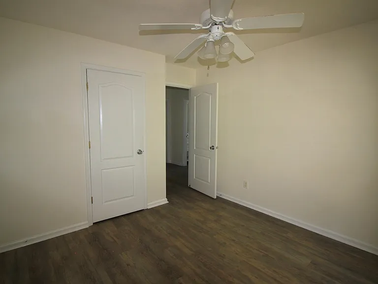 5219 Eagles Landing Dr — Photo 13
