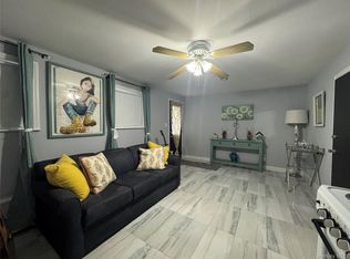 6A James St, Huntington Station, NY 11746