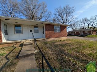 404 Holiday Dr #404, Belton, MO 64012