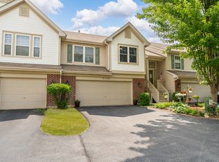 6336 Burr Oaks Ct, Fox Lake, IL 60020