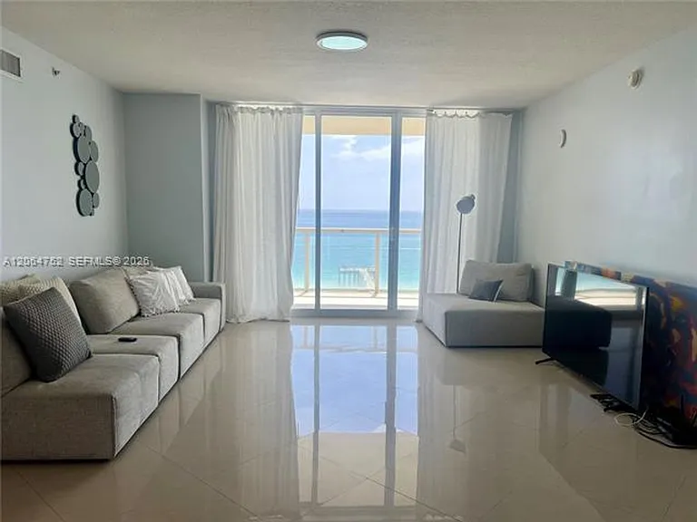 16699 Collins Ave #CU-1202 — Photo 2