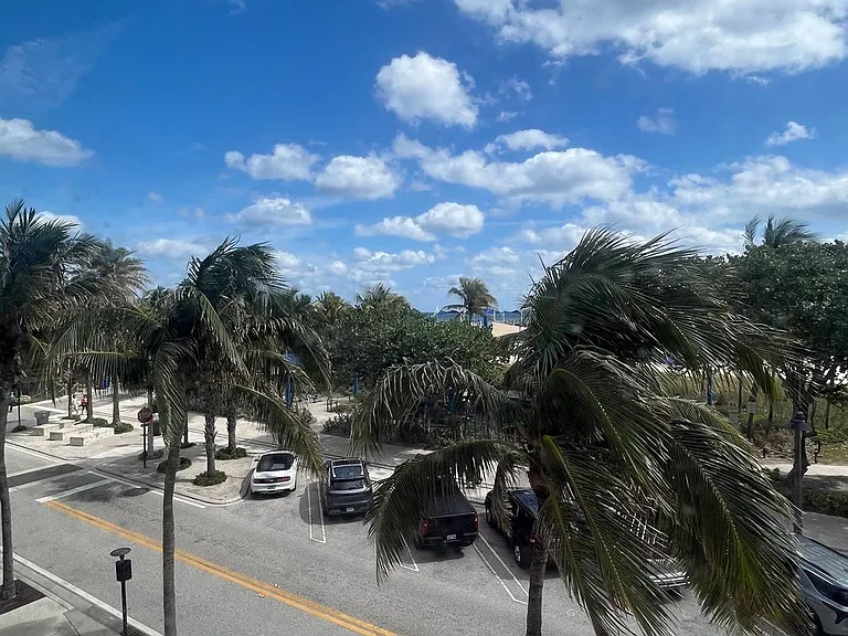 133 N Pompano Beach Blvd #211 — Photo 21