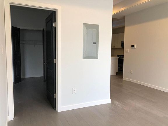 4th image of 1446 N Franklin St #2B