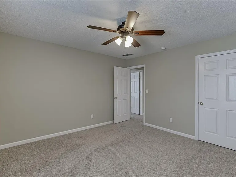 305 Leatherman Ct — Photo 39