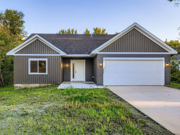2557 County Road I, Mounds View, MN 55112