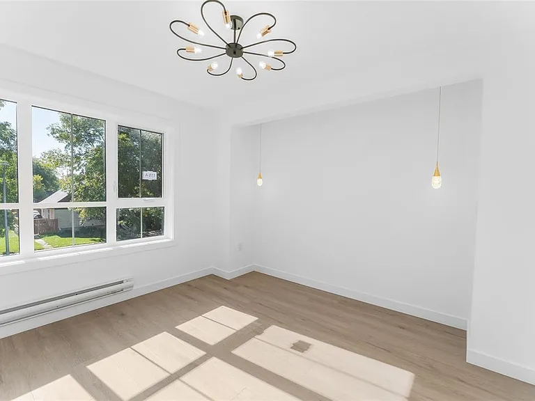 115 Blenheim Ave — Photo 29