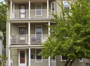 33 Aberdeen Ave APT 1, Cambridge, MA 02138