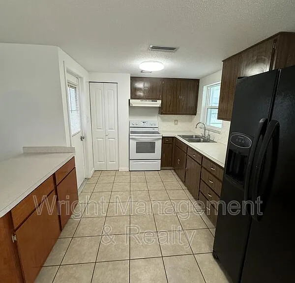7639 Jasmine Blvd — Photo 6