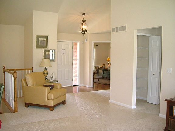 5th image of 2653 Bluewater St