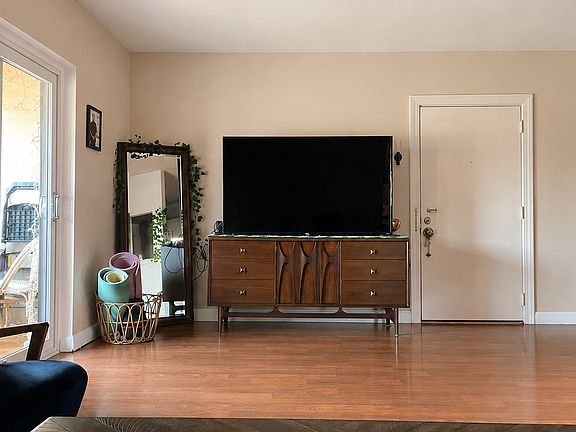 5th image of 4 Madrid Sq APT 12