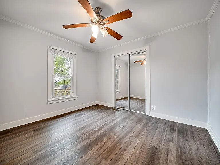 1507 Meridian St — Photo 12