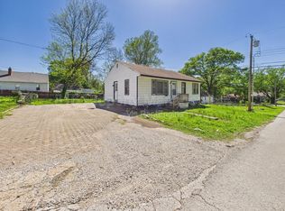 10323 E 20th St S, Independence, MO 64052