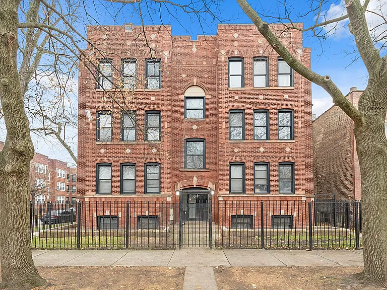 11038-40 S Vernon Ave — Photo 8