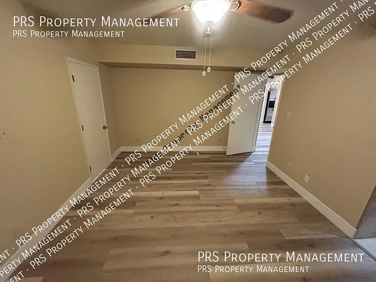 5100 N Miller Rd #11 — Photo 32