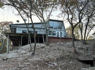 1867 Chaparral Dr, Gainesville, TX 76240