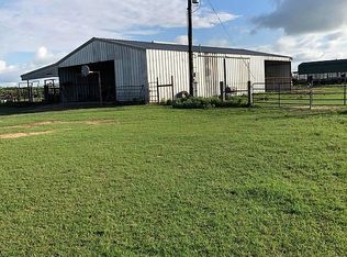 3334 County Road 233, Floresville, TX 78114
