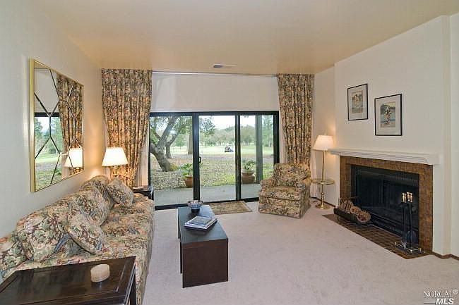 1st image of 864 Acorn Way
