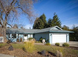 2276 Wicklow St, Redding, CA 96001