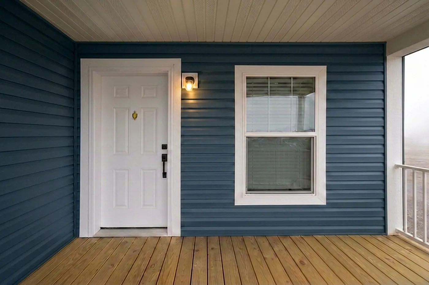 537 Tower View Ave - 4BD 2.5BA — Photo 3