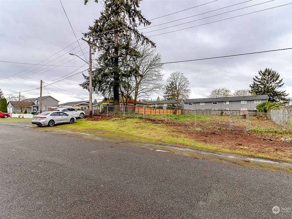 1st image of 10916 47th Avenue SW
